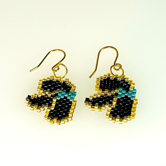 Poodle sculpted seed bead earrings handcrafted lightweight - Picture 6 of 6